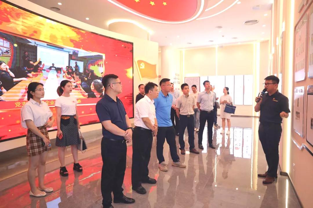 紅色中庭 | 市委組織部研究室到集團(tuán)講黨史，搭橋梁，促黨建