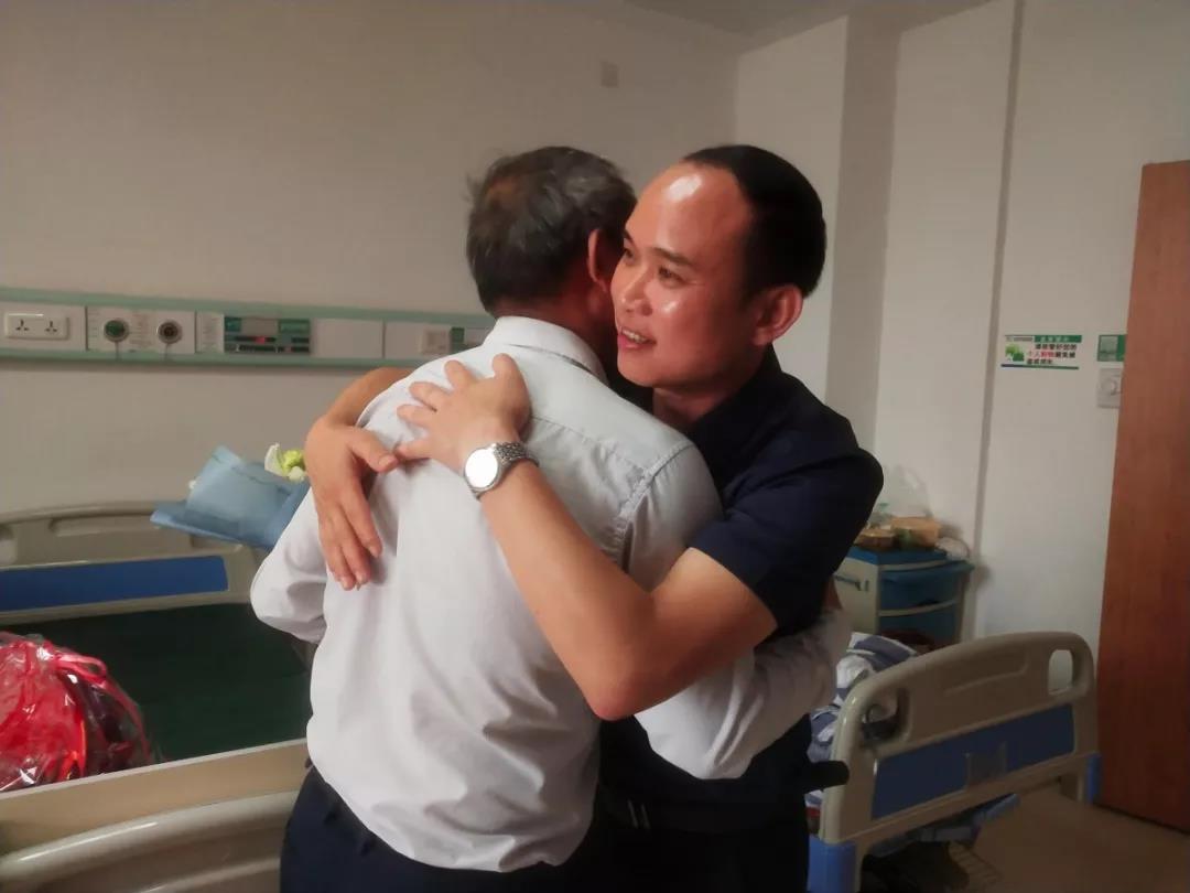 真情關(guān)懷，慰問(wèn)員工丨老羅，愿您早日康復(fù)！