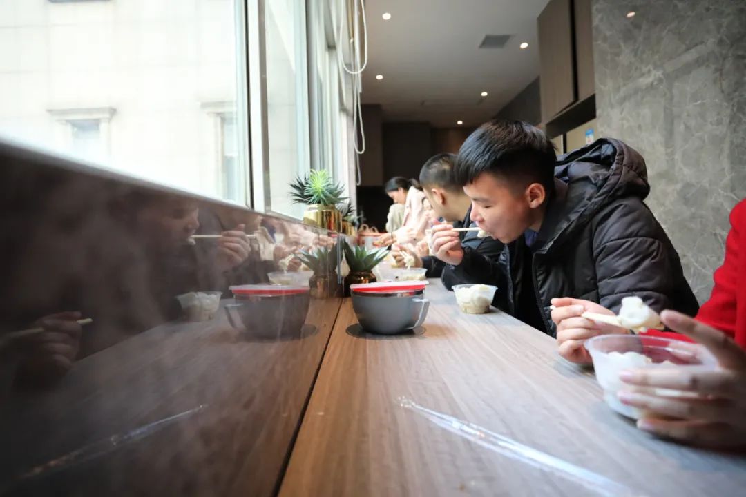 冬至丨溫暖如約而至，平安順?biāo)欤?>
        							</a>
        						</div>
        						
        						<div   id=